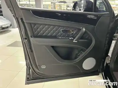 Bentley Bentayga 2020 3.0 гидро, миниатюра 6