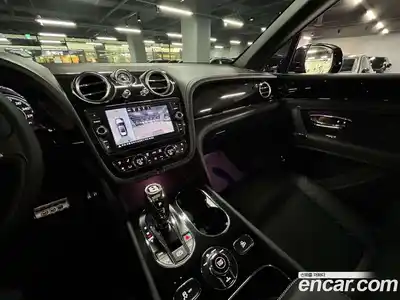 Bentley Bentayga 2020 3.0 гидро, миниатюра 10