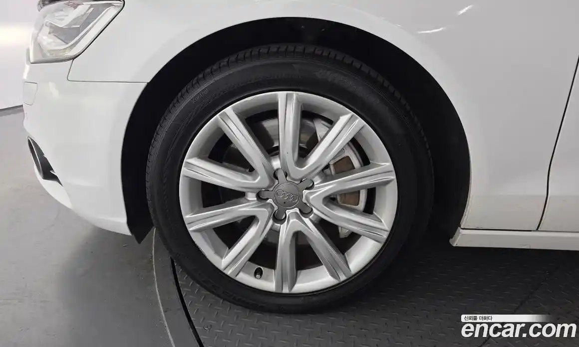 Audi A6 2013 3.0 автомат (гидро), фото 5