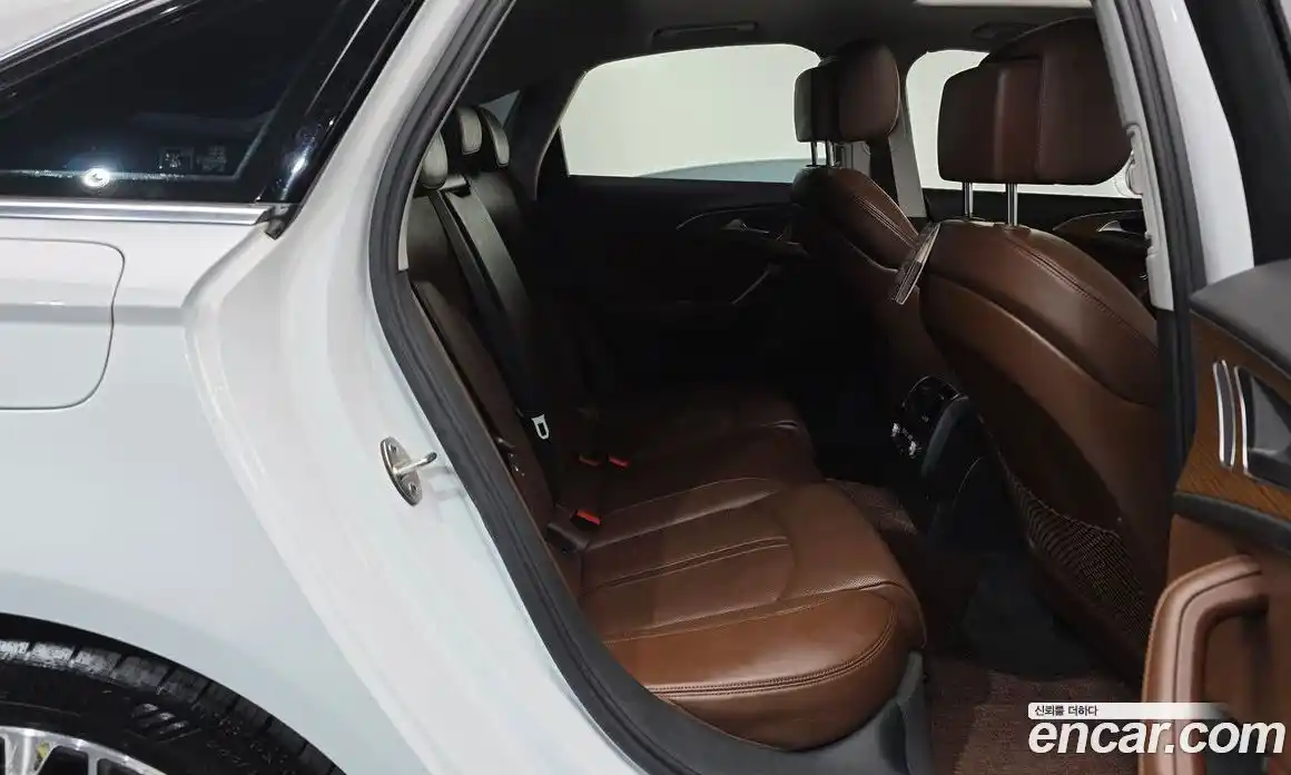 Audi A6 2015 3.0 автомат (гидро), фото 11