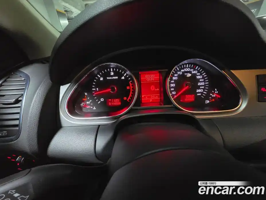 Audi Q7 2011 3.0 автомат (гидро), фото 17