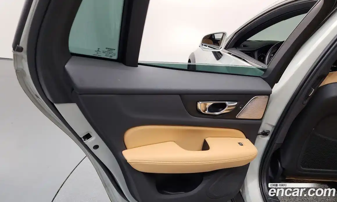 Volvo V60 2021 2.0 автомат (гидро), фото 15