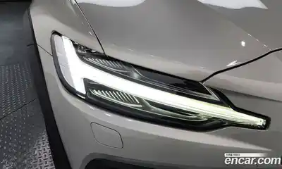 Volvo V60 2021 2.0 автомат (гидро), миниатюра 8