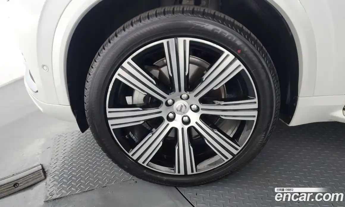 Volvo XC90 2021 2.0 автомат (гидро), фото 5