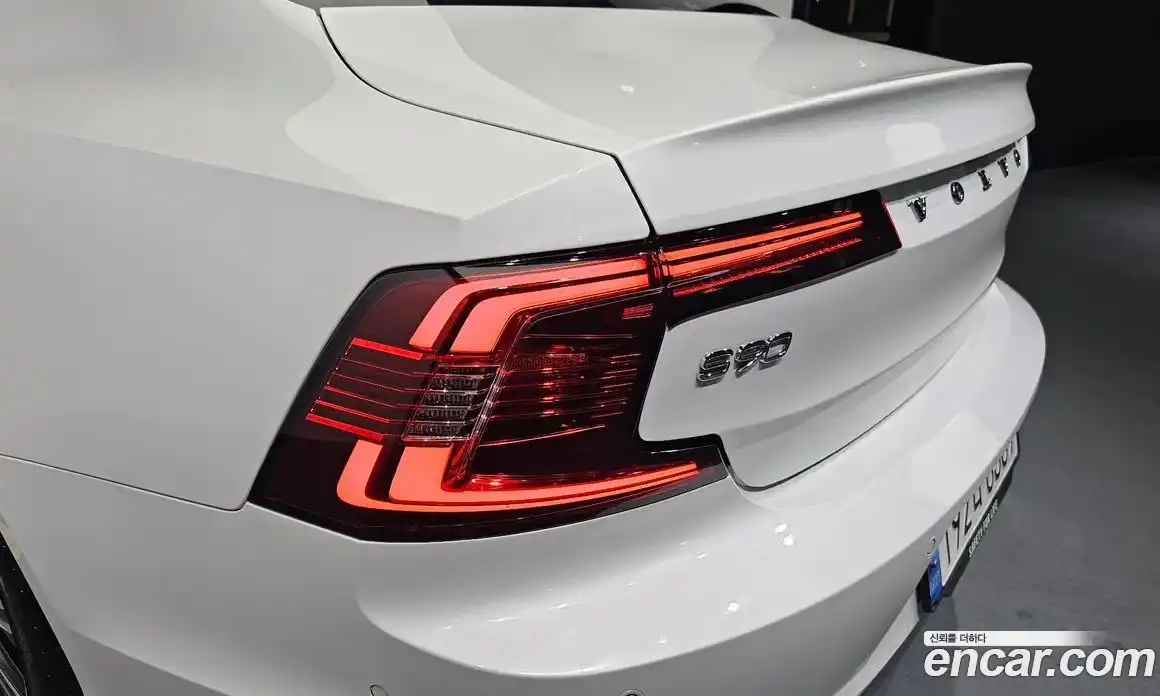 Volvo S90 2023 2.0 автомат (гидро), фото 9