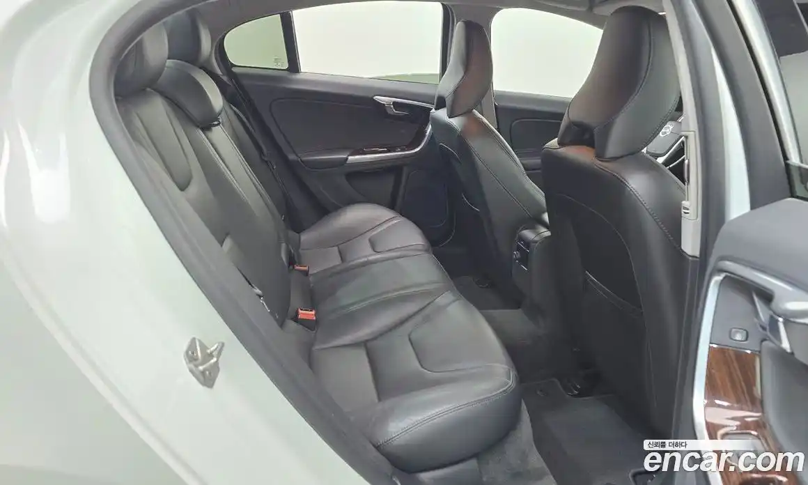 Volvo S60 2018 2.0 автомат (гидро), фото 11