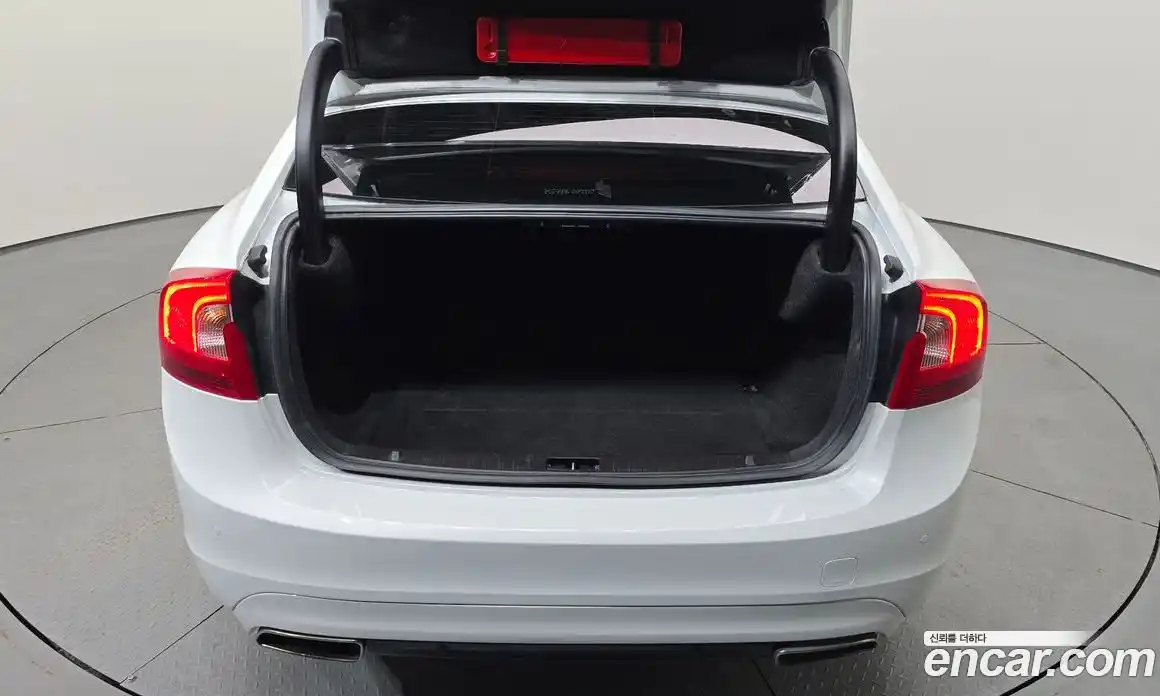 Volvo S60 2018 2.0 автомат (гидро), фото 20