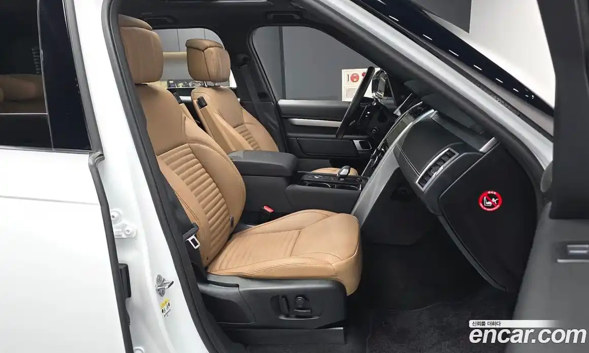 Land Rover Discovery 2024 3.0 автомат (гидро), фото 11