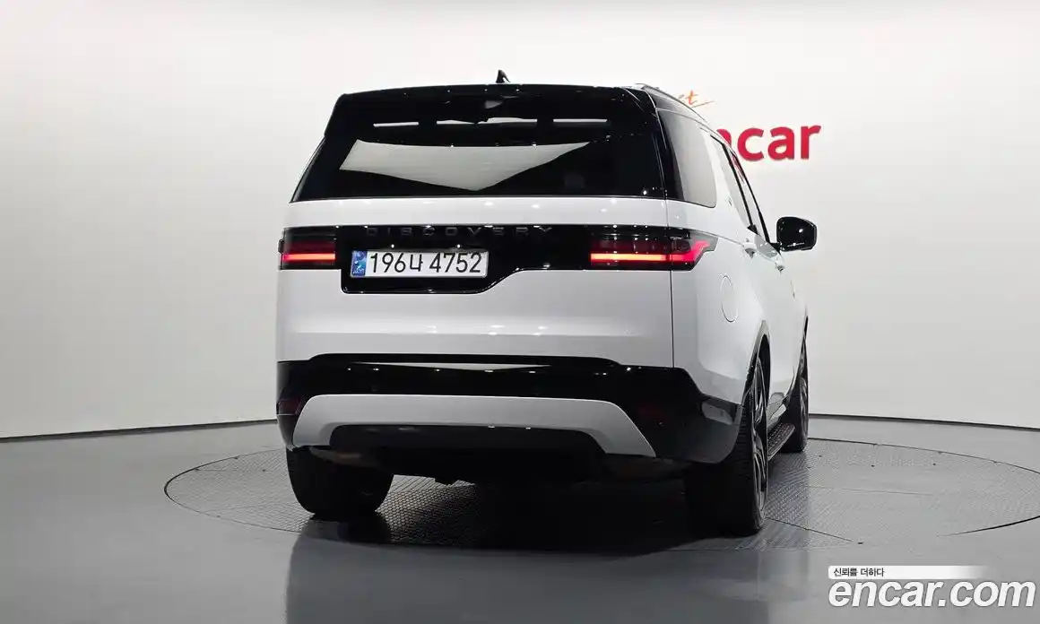 Land Rover Discovery 2024 3.0 автомат (гидро), фото 4