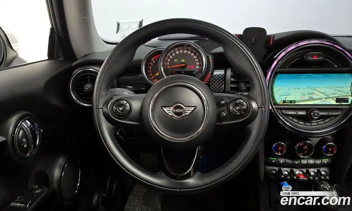 Mini Cooper 2015 2.0 автомат (гидро), фото 13