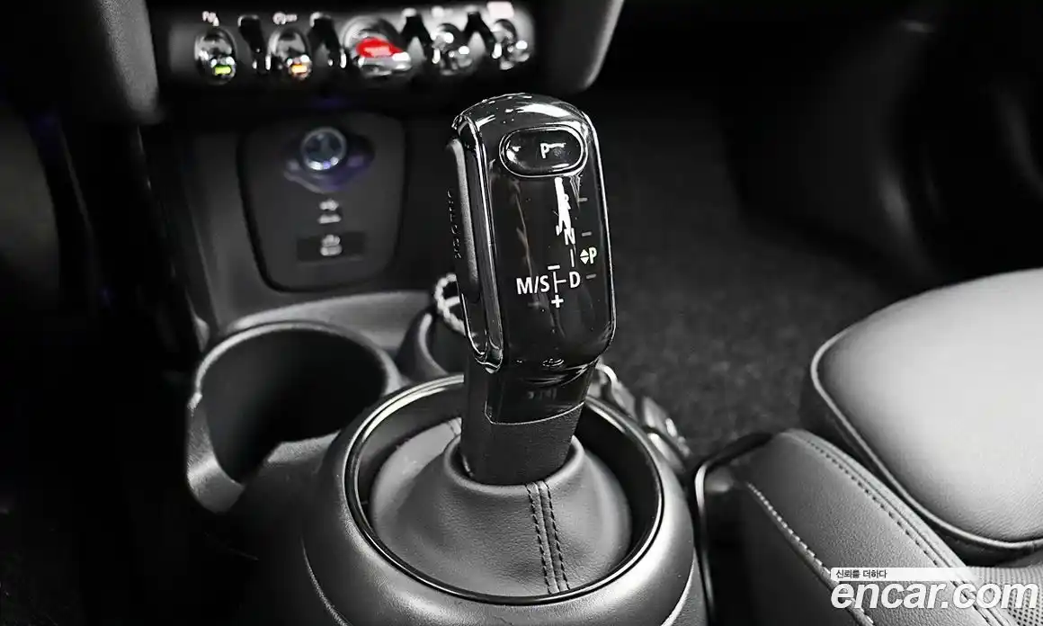 Mini Cooper 2024 1.5 автомат (гидро), фото 14