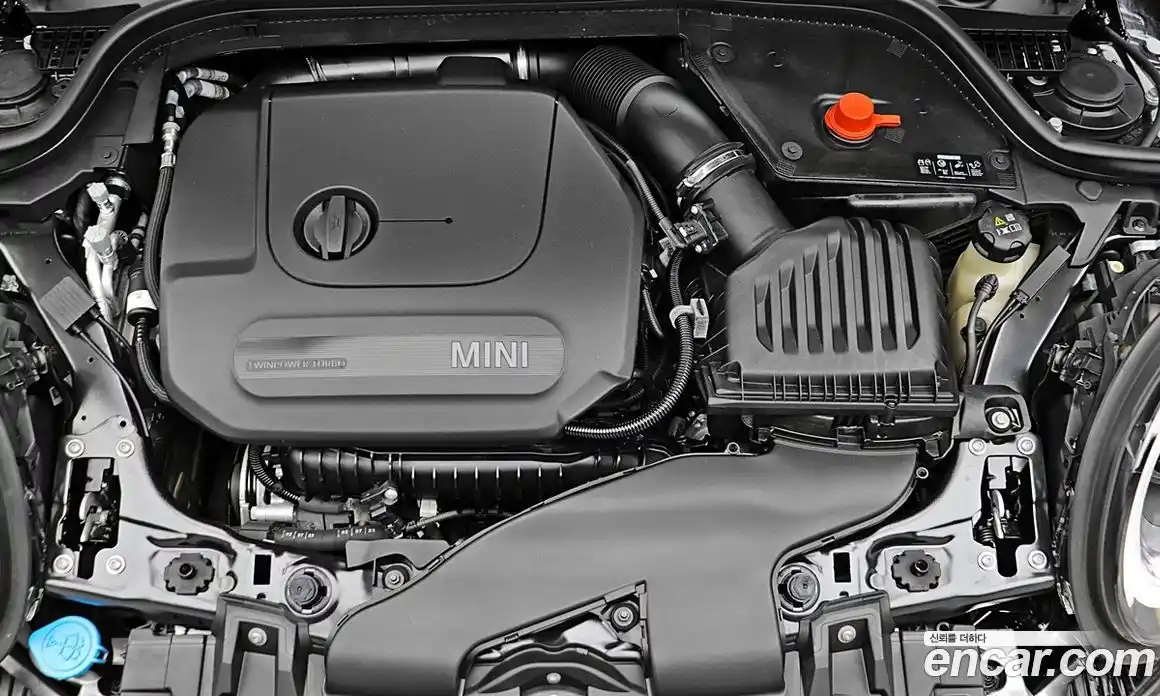Mini Cooper 2024 1.5 автомат (гидро), фото 5