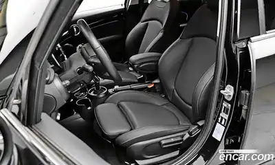 Mini Cooper 2024 1.5 автомат (гидро), миниатюра 8