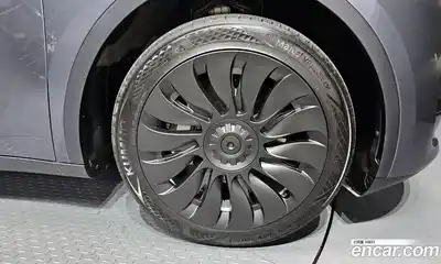 Tesla Model Y 2023 0.2 гидро, миниатюра 7