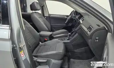 Volkswagen Tiguan 2022 2.0 автомат (гидро), миниатюра 11