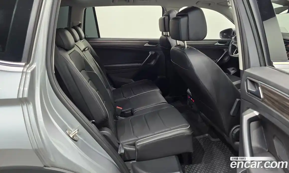Volkswagen Tiguan 2022 2.0 автомат (гидро), фото 12