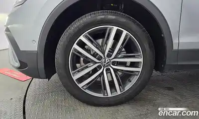 Volkswagen Tiguan 2022 2.0 автомат (гидро), миниатюра 5