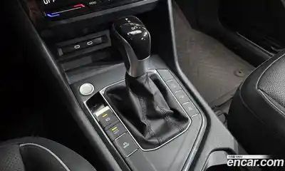 Volkswagen Tiguan 2022 2.0 автомат (гидро), миниатюра 9