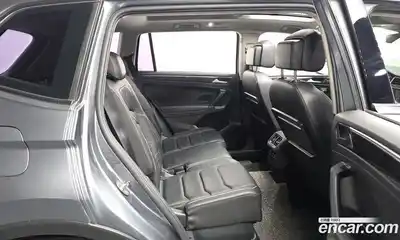 Volkswagen Tiguan 2018 2.0 автомат (гидро), миниатюра 12