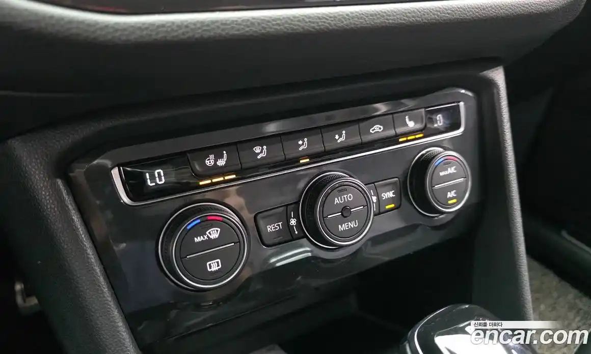 Volkswagen Tiguan 2018 2.0 автомат (гидро), фото 16