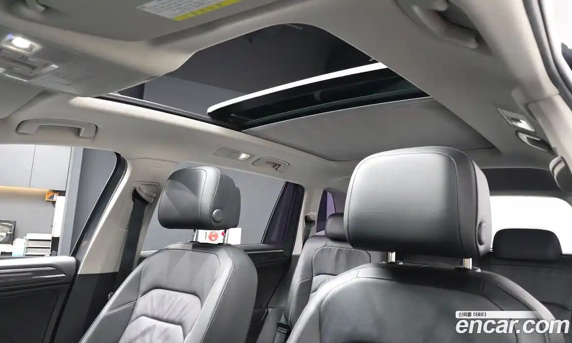 Volkswagen Tiguan 2018 2.0 автомат (гидро), фото 18