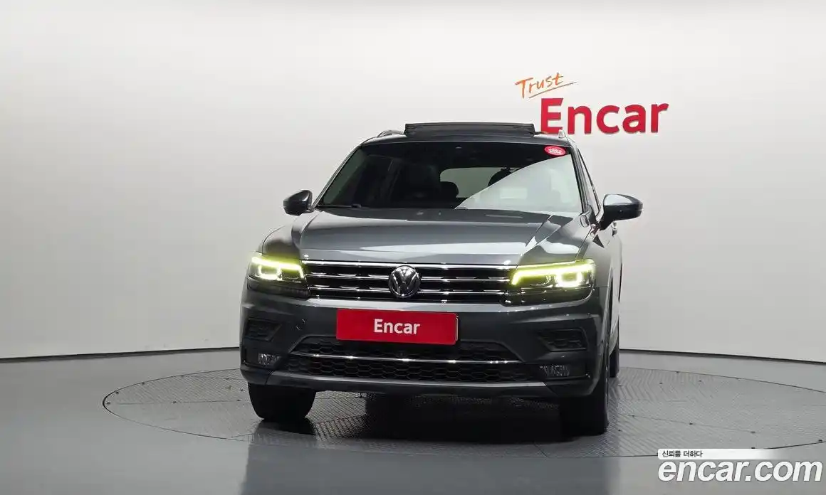 Volkswagen Tiguan 2018 2.0 автомат (гидро), фото 3