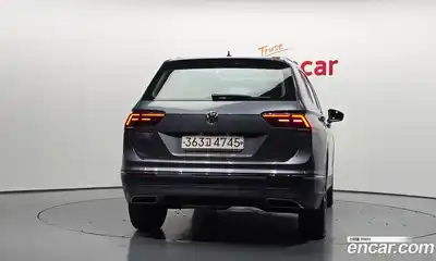 Volkswagen Tiguan 2018 2.0 автомат (гидро), миниатюра 4