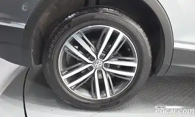 Volkswagen Tiguan 2018 2.0 автомат (гидро), миниатюра 5