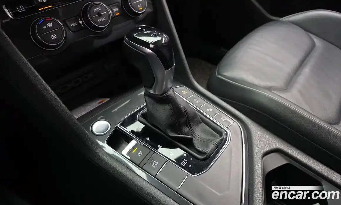 Volkswagen Tiguan 2018 2.0 автомат (гидро), фото 9