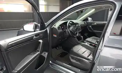 Volkswagen Tiguan 2018 2.0 автомат (гидро), миниатюра 10