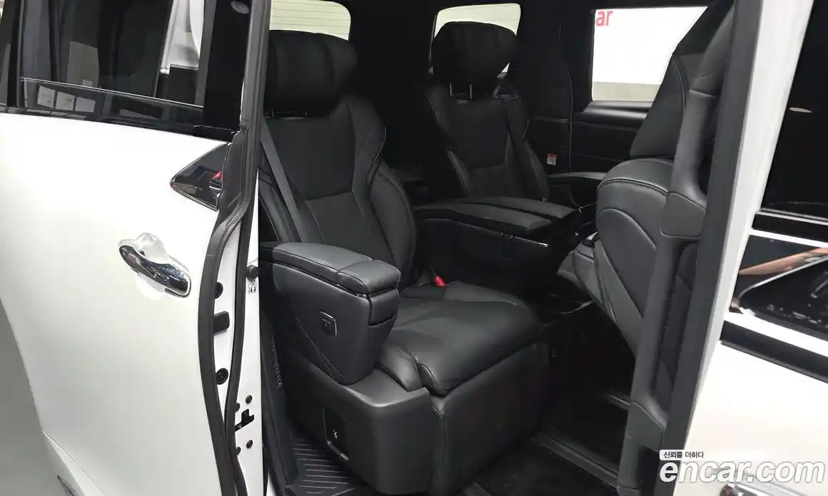 Toyota Alphard 2025 2.5 гидро, фото 16