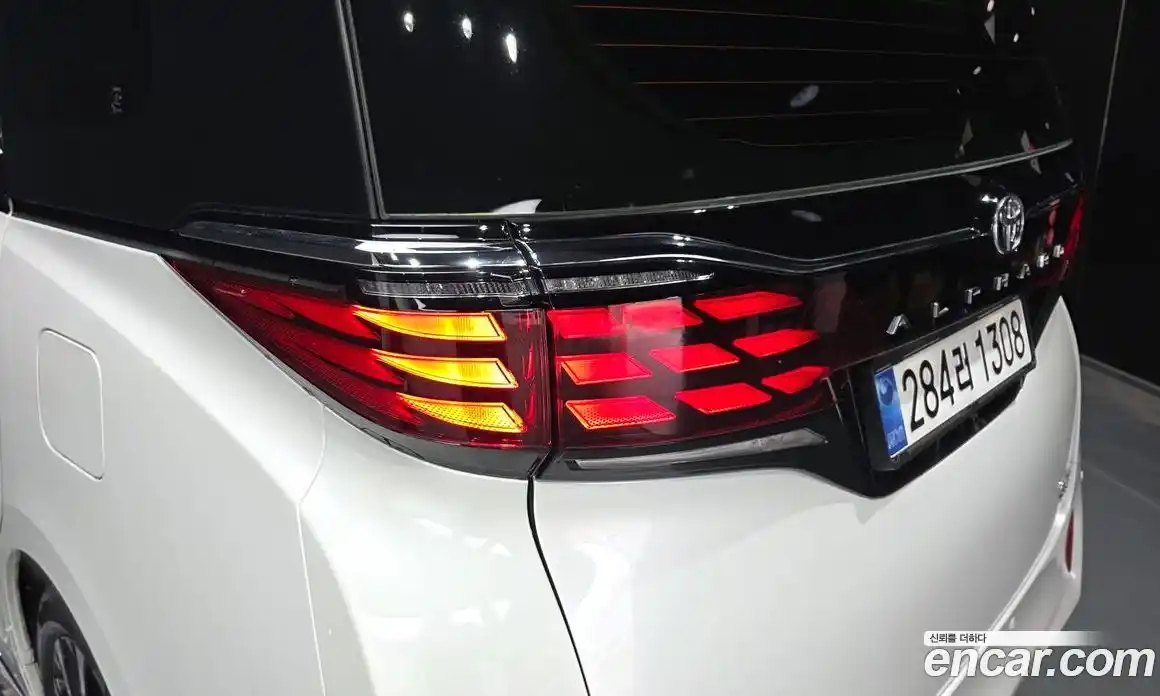 Toyota Alphard 2025 2.5 гидро, фото 9