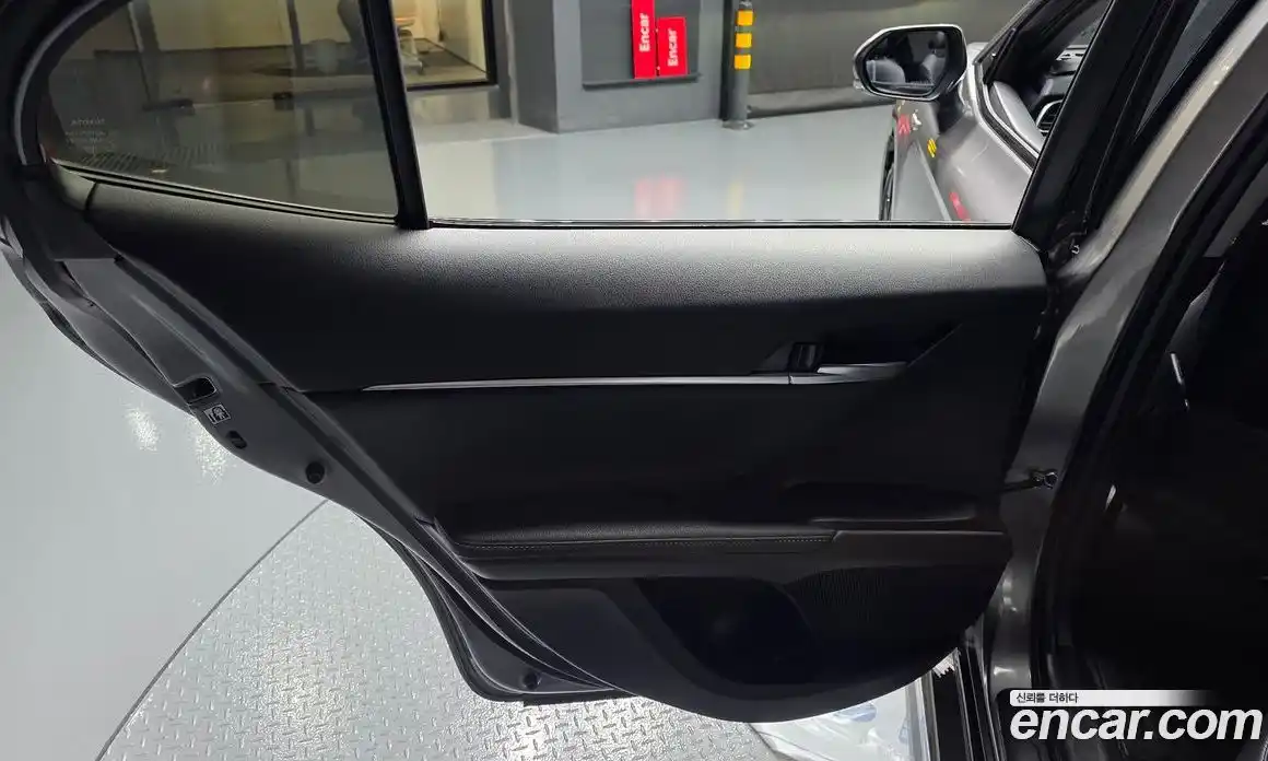 Toyota Camry 2024 2.5 гидро, фото 15