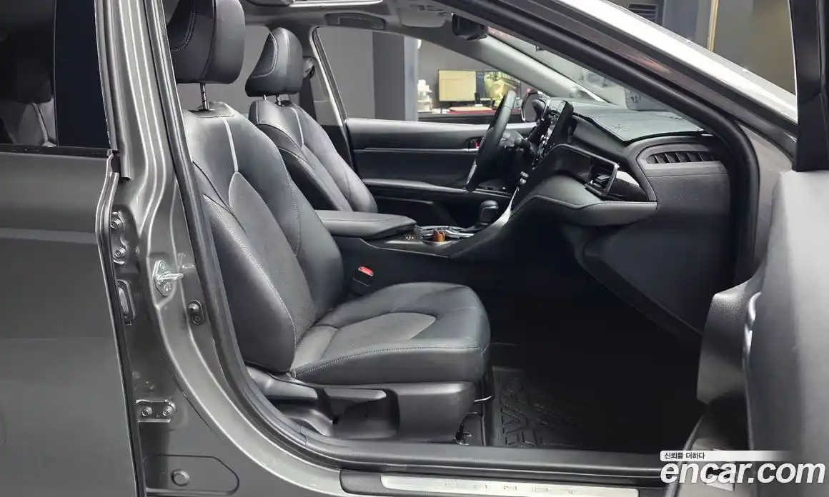 Toyota Camry 2024 2.5 гидро, фото 17