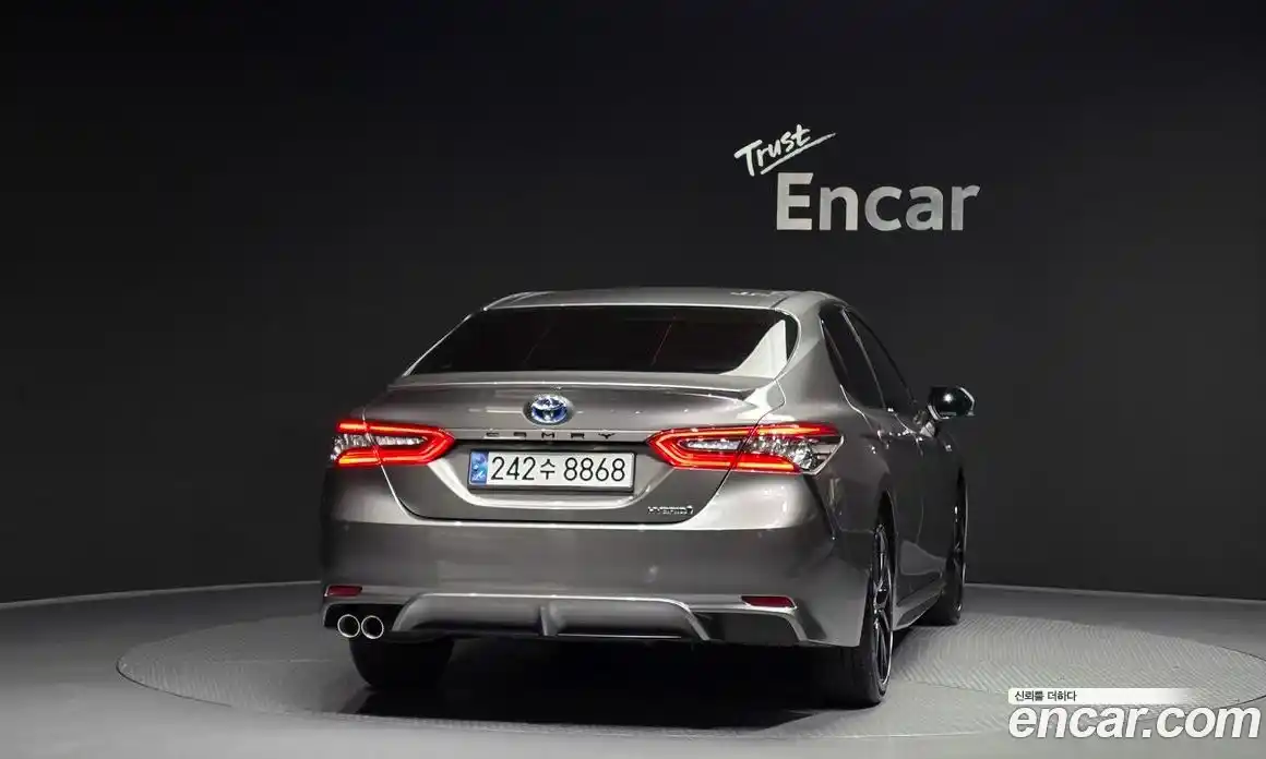 Toyota Camry 2024 2.5 гидро, фото 4