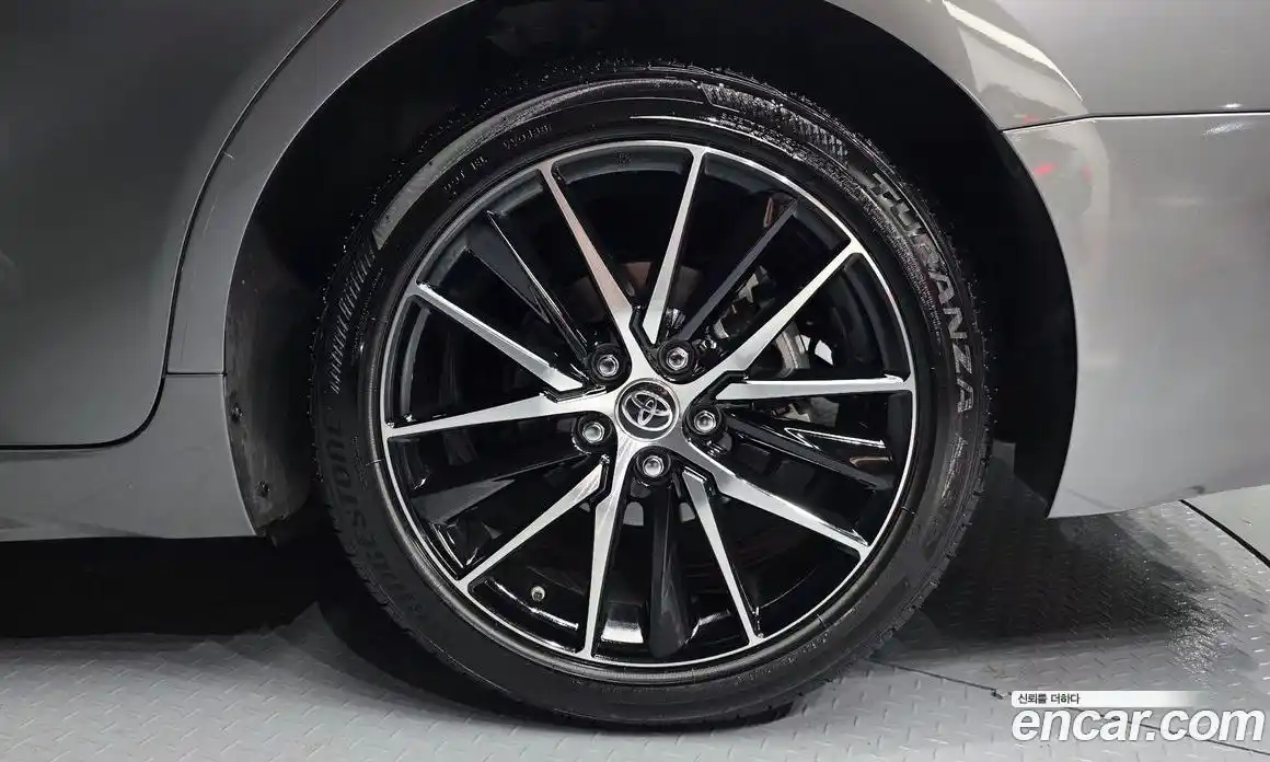 Toyota Camry 2024 2.5 гидро, фото 5