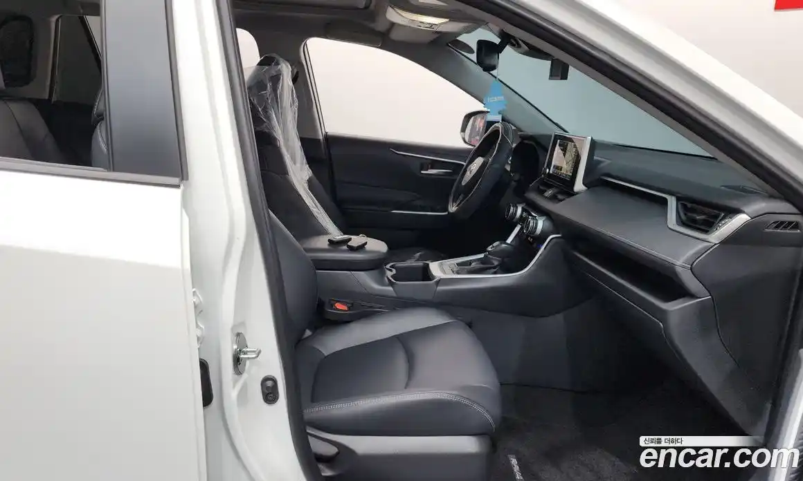 Toyota RAV4 2024 2.5 гидро, фото 16