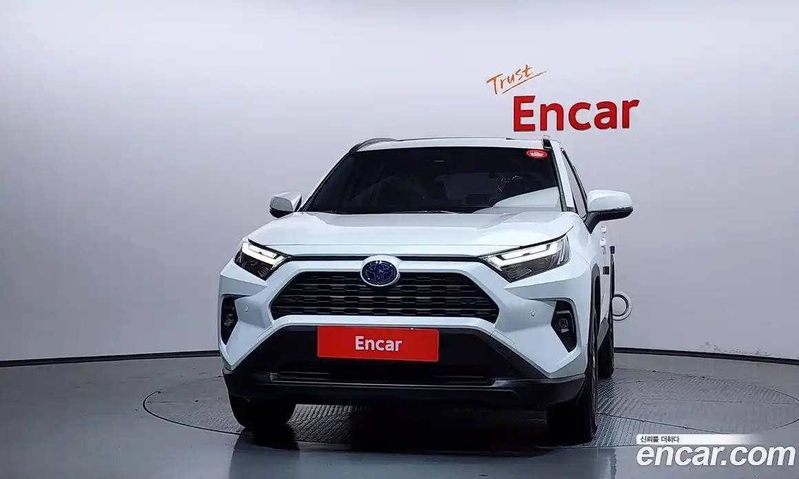 Toyota RAV4 2024 2.5 гидро, фото 3
