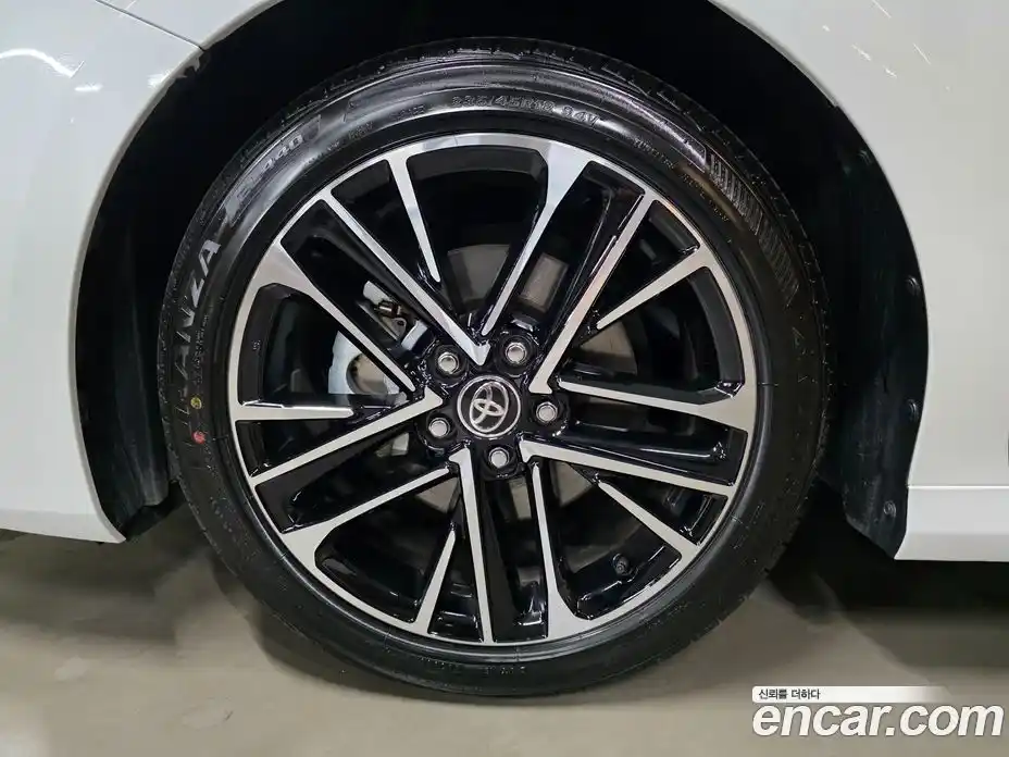 Toyota Camry 2025 2.5 гидро, фото 5
