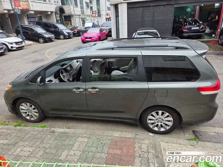 Toyota Sienna 2012 3.5 гидро, фото 3