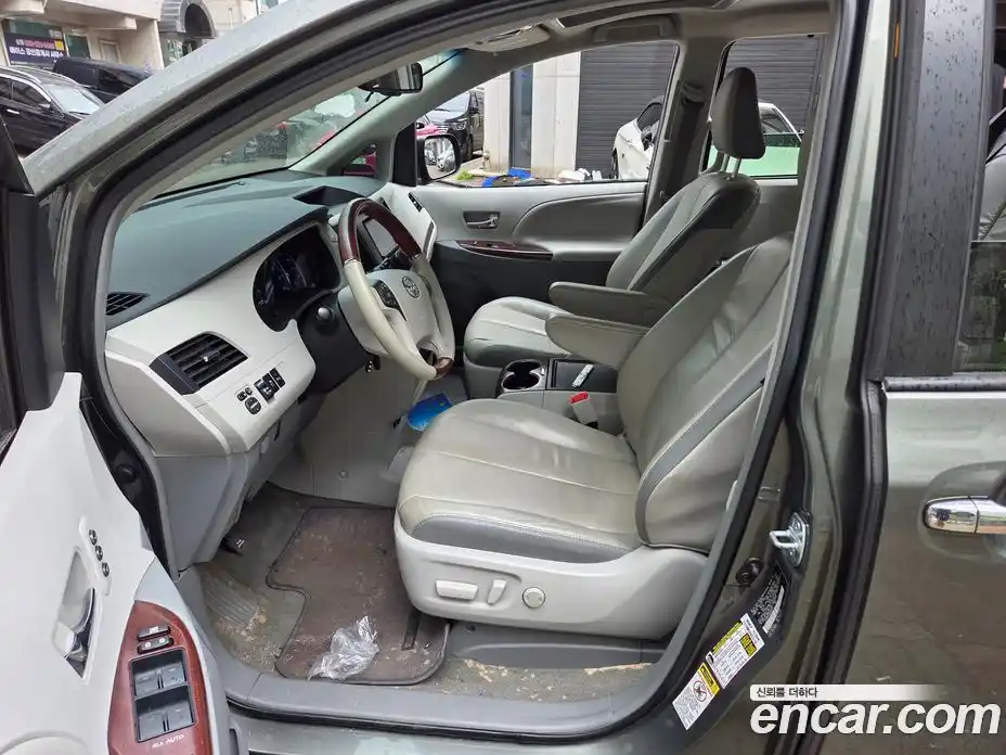 Toyota Sienna 2012 3.5 гидро, фото 6