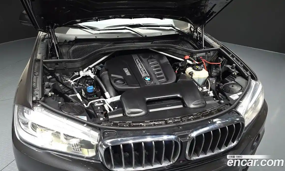 BMW X5 2017 3.0 автомат (гидро), фото 6