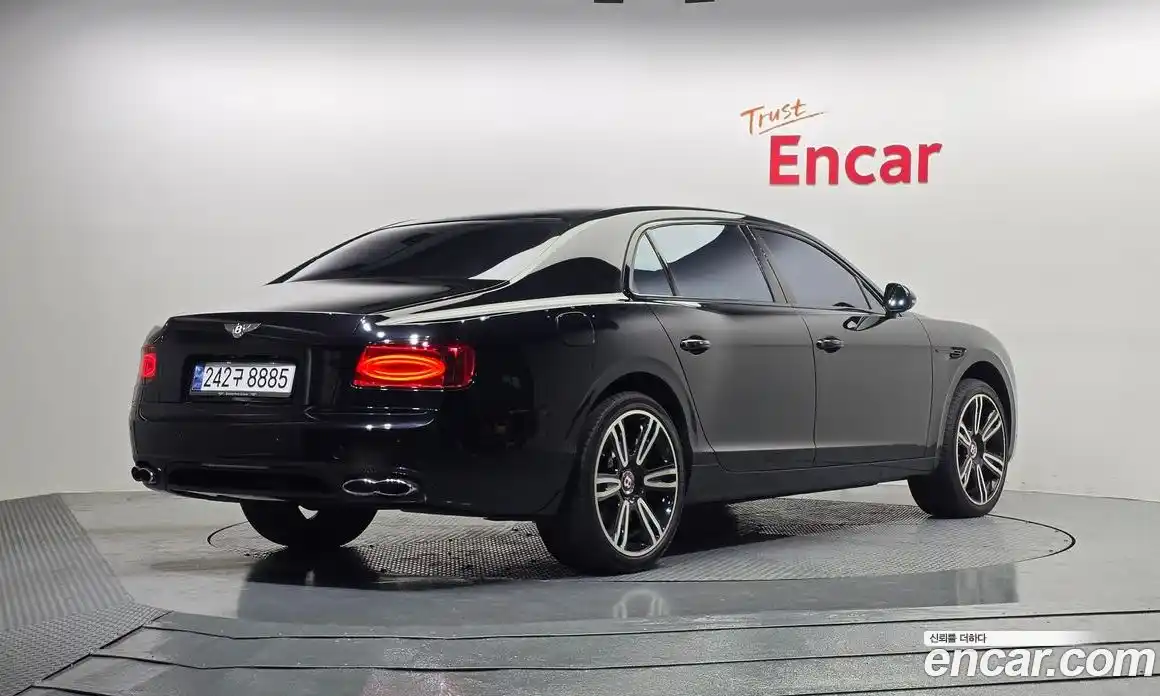 Bentley Flying Spur 2014 4.0 гидро, фото 2