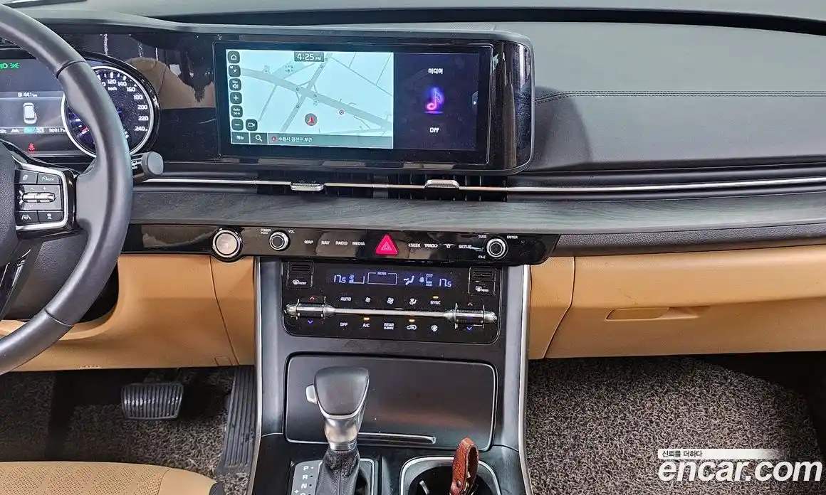 Kia Carnival 2023 3.5 автомат (гидро), фото 14
