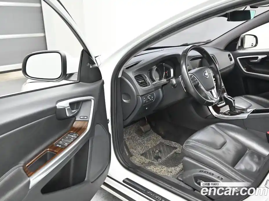 Volvo S60 2018 2.0 автомат (гидро), фото 9