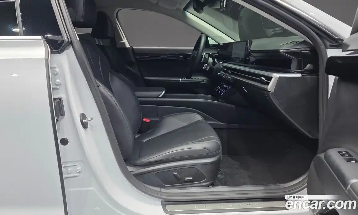 Hyundai Grandeur 2023 2.5 автомат (гидро), фото 11
