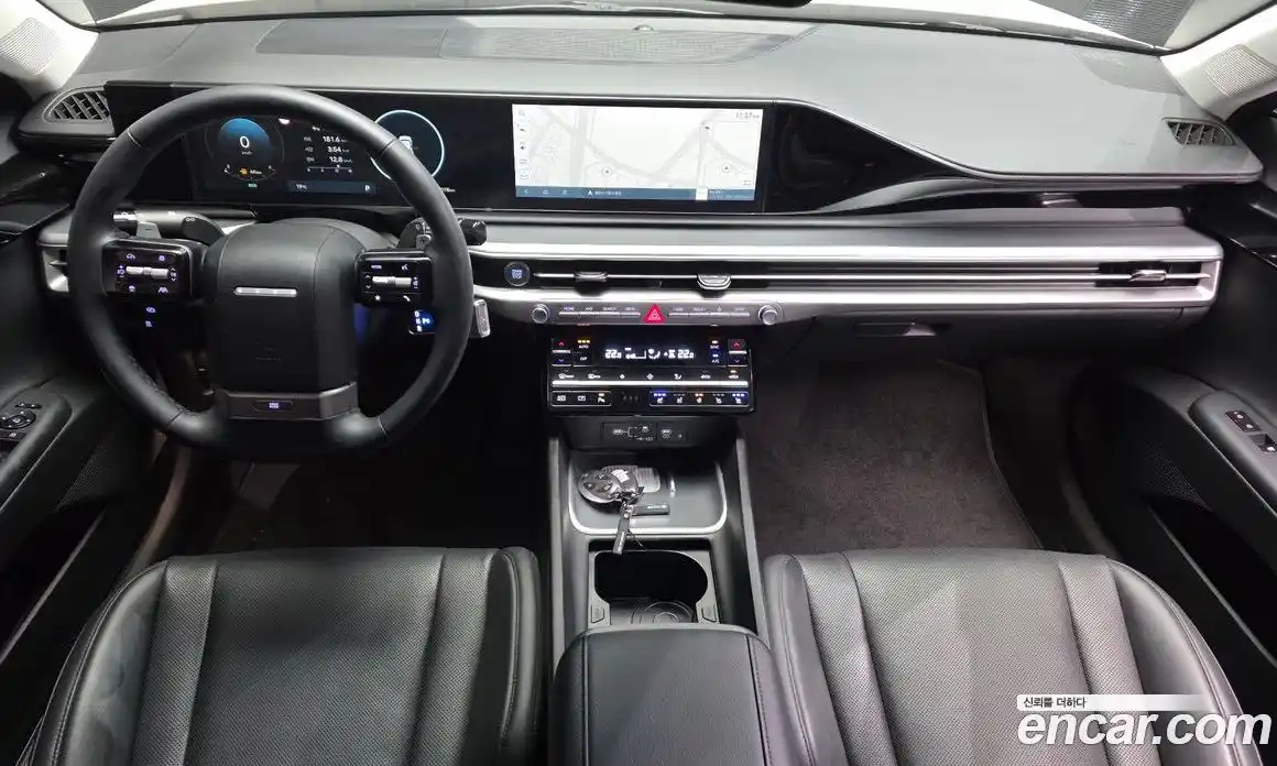 Hyundai Grandeur 2023 2.5 автомат (гидро), фото 7