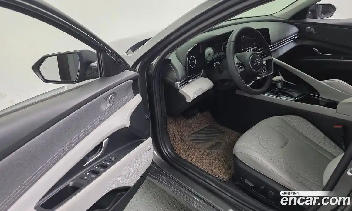 Hyundai Avante 2021 1.6 автомат (гидро), фото 11