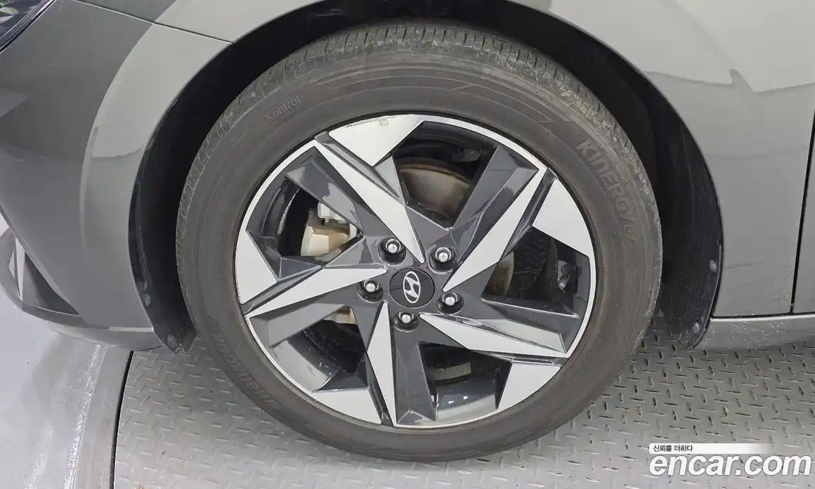Hyundai Avante 2021 1.6 автомат (гидро), фото 5