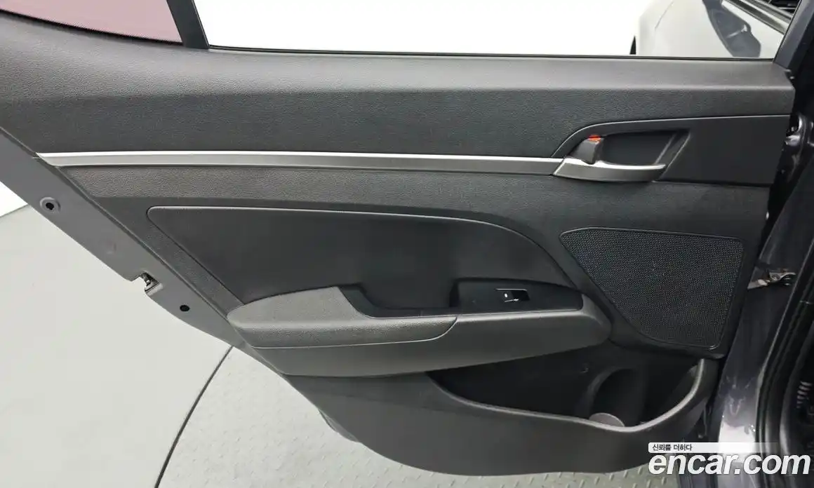 Hyundai Avante 2019 1.6 автомат (гидро), фото 15